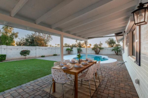 Showstopper! 3 2 with Sparkling Pool! Heart of Phoenix! Sleeps 9! home